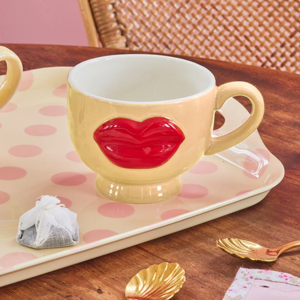 Embossed Lips Mug - 250 ml