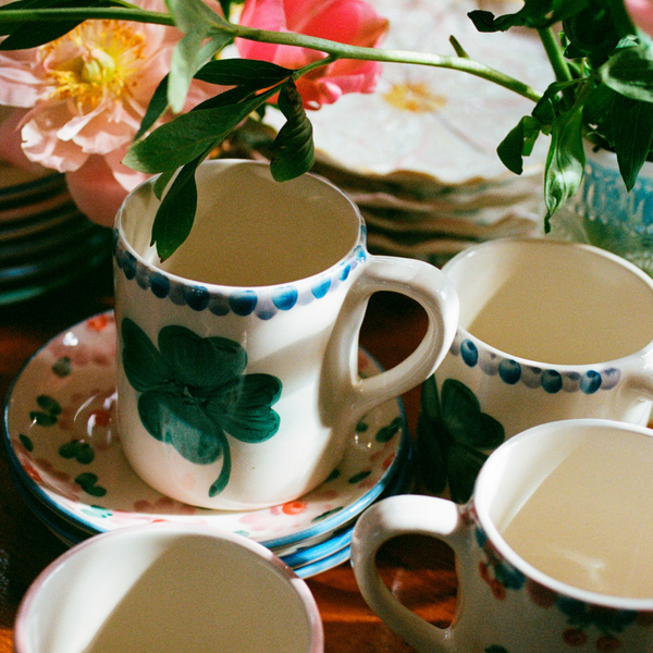 Tasse Trèfle peint à la main en céramique