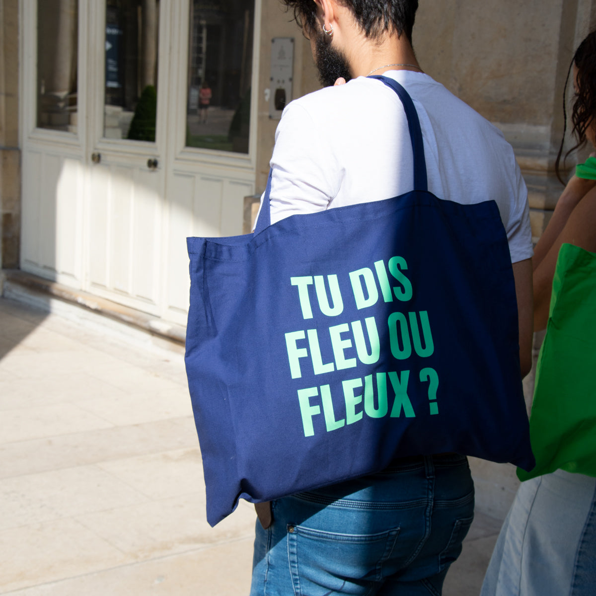 Fleux exclusivity : tote bags, the must-have accessory